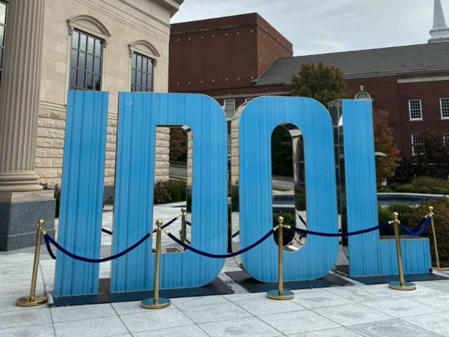 Samford University student Alex Kanaday auditions at American Idol.