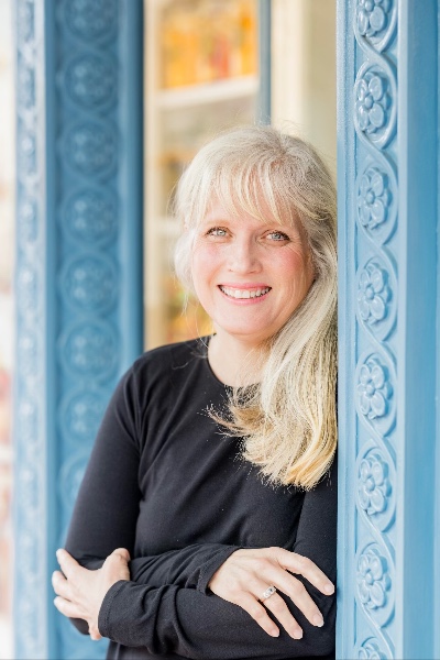 Photo of Jennifer Bass
