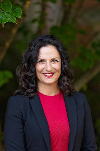 Photo of Lindsey Tessin