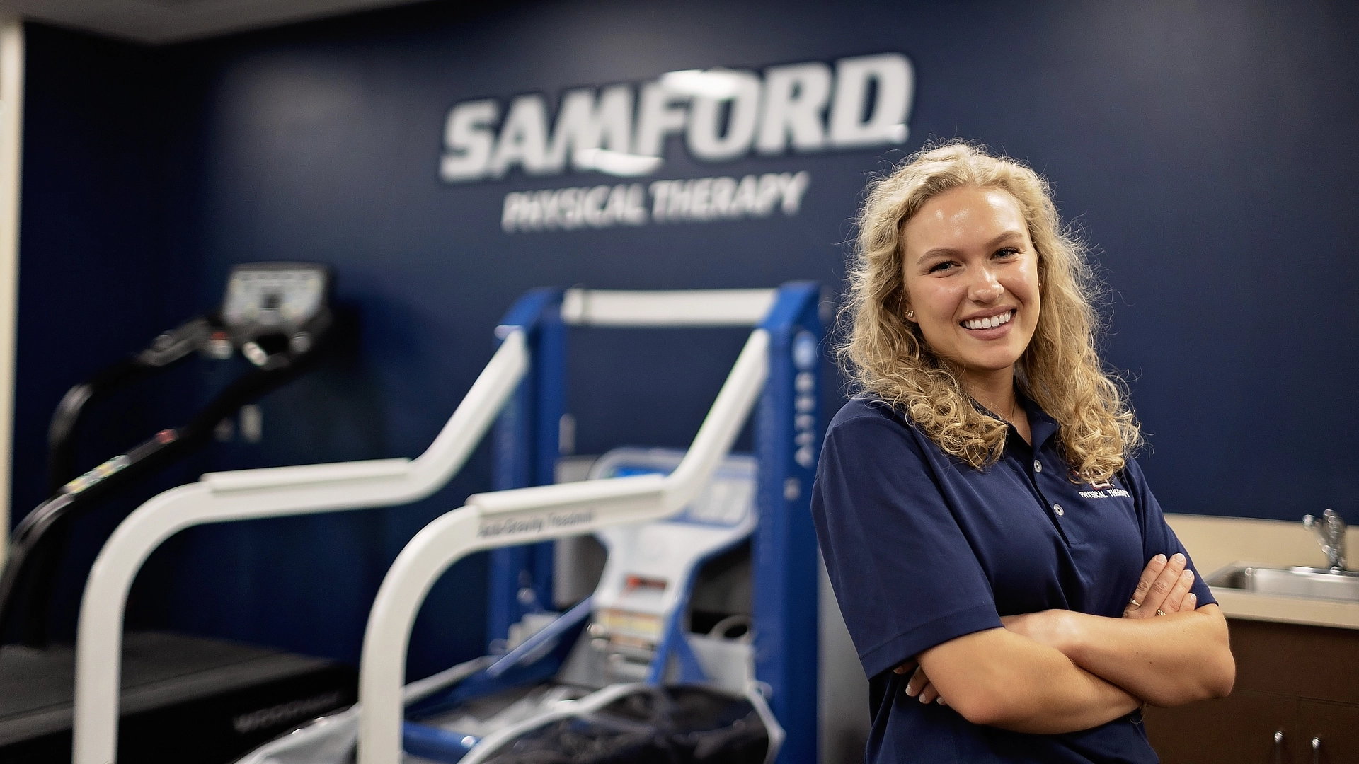 female physical therapy student