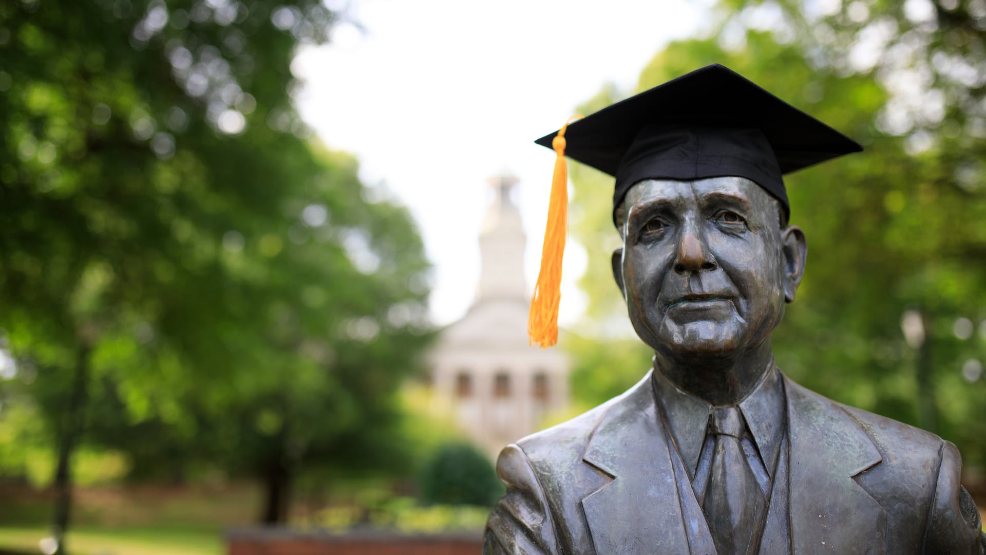 Mr Beeson Statue Graduation