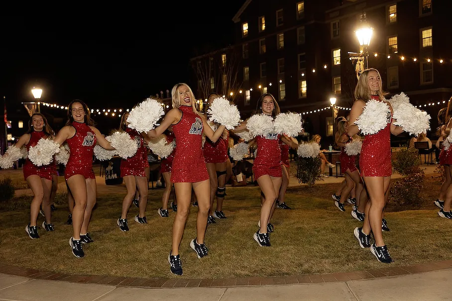 Samford Dance team performs at Bulldog Bash