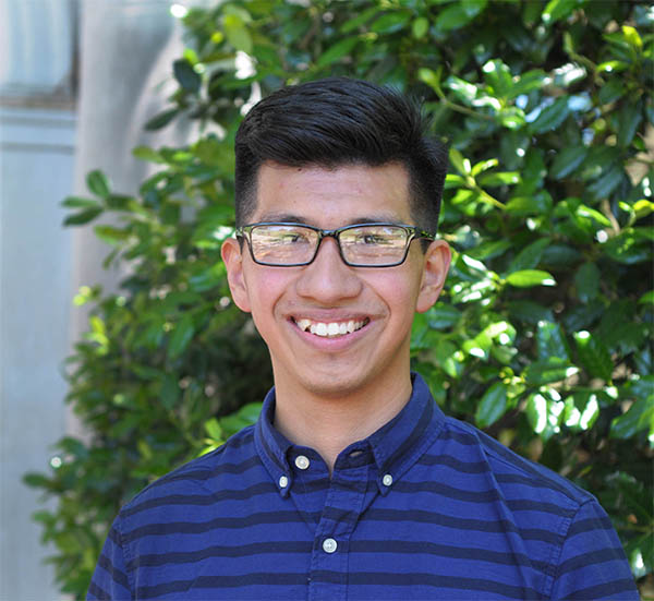 Samford STEM Honors Scholar Edgar Flores